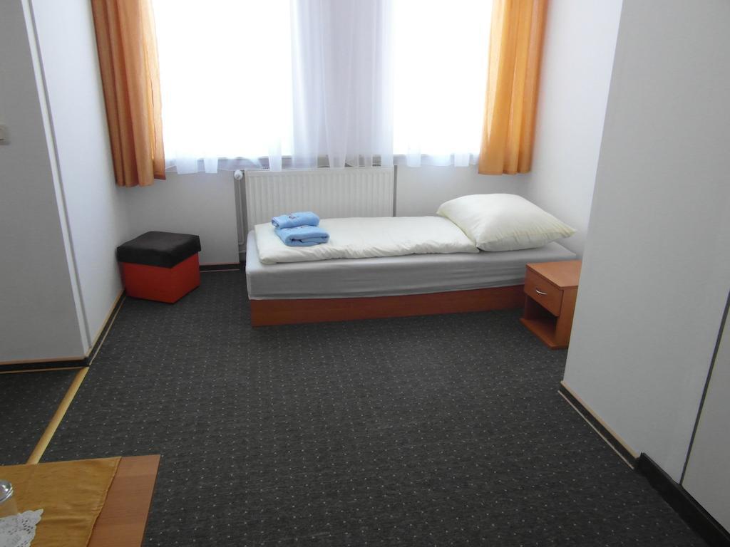 Pension "Am Wald" Lautenthal Стая снимка